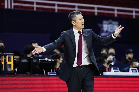 网友环球影城偶遇刘昊然、彭昱畅 2021-09-01 8月31日，有网友在北京环球影城偶遇刘昊然和彭昱畅，两人排队玩过山车，画面还被记录了下来。