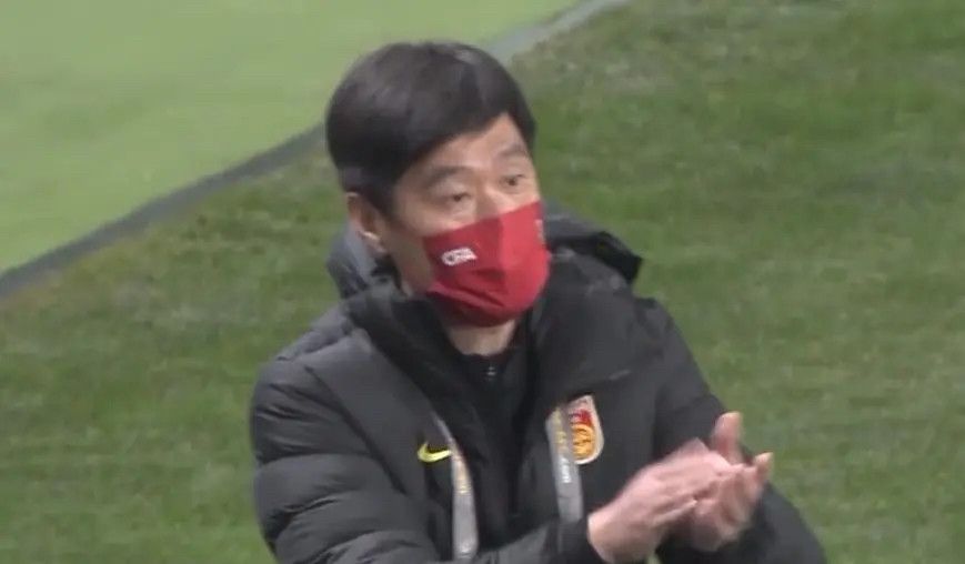 《腓尼基计划》角色海报 寡姐、本尼等亮相2025-05-28 《腓尼基计划》戛纳 本尼、林志玲、周冬雨等亮相2025-05-19 本尼迪克特·康伯巴奇和爱妻冲浪 享受度假时光！